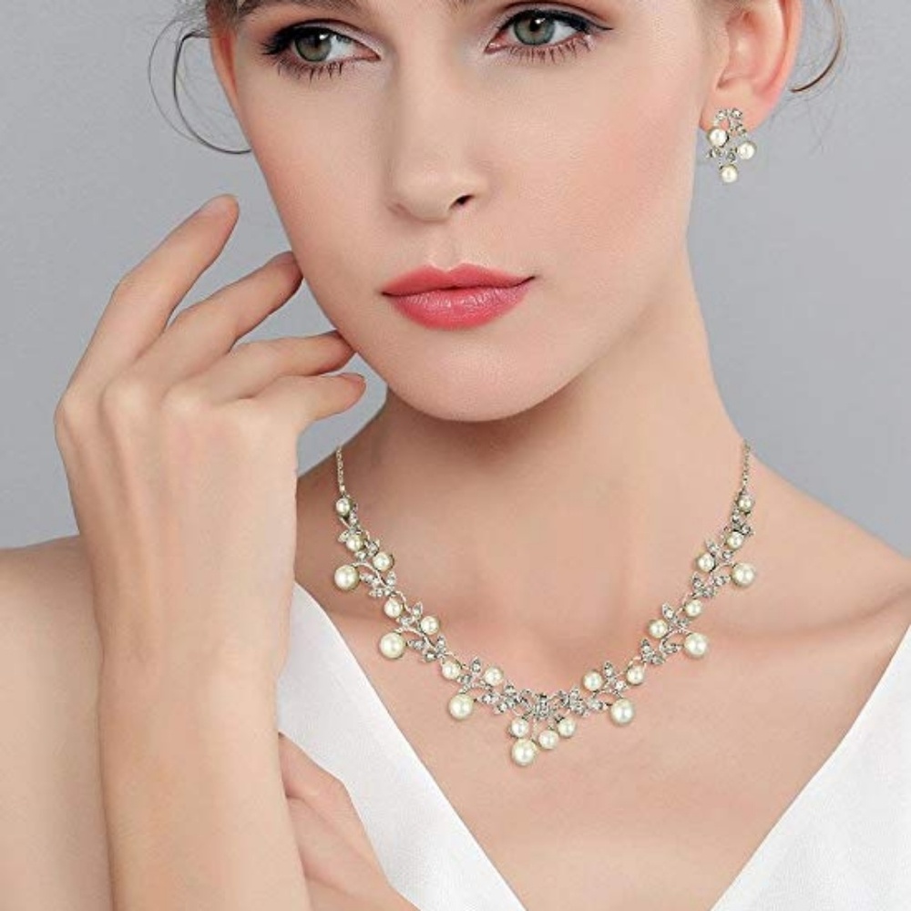 EverFaith Silver Pearl Vine Leaf Bow Necklace Set